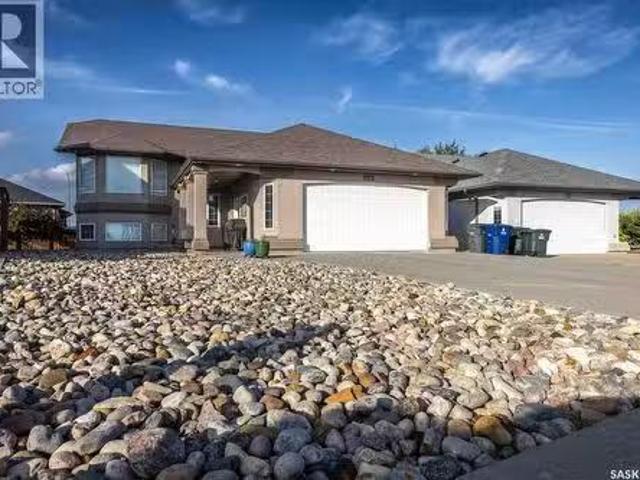 316 Lakeridge Drive, Warman, SK, S0K 4S0 house for sale Lis.