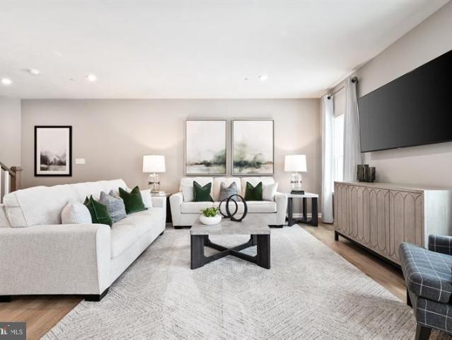 316 Pisa Court