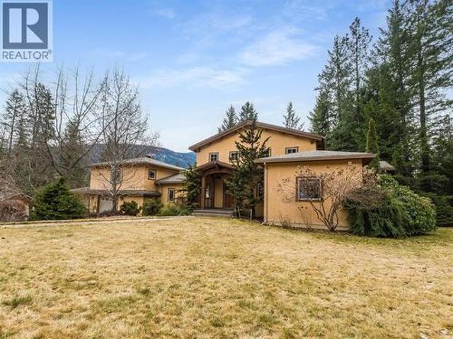 3179 Heddle Road, Nelson, BC, V1L 6M2 house for sale | Listing ID 10380 | Royal LePage