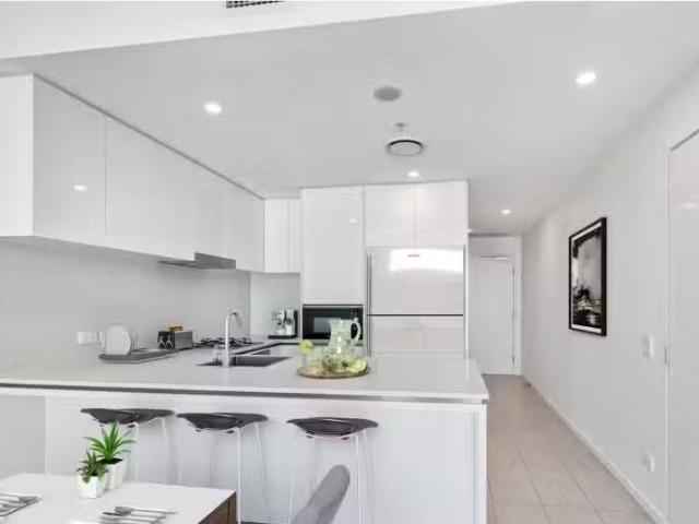 31705/24 Stratton Street, Newstead Apartment for rent Listed.