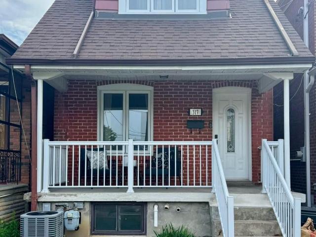 317 Boon Avenue in Toronto: Caledonia Fairbank House for lease Toronto W03: MLS®# W13535214