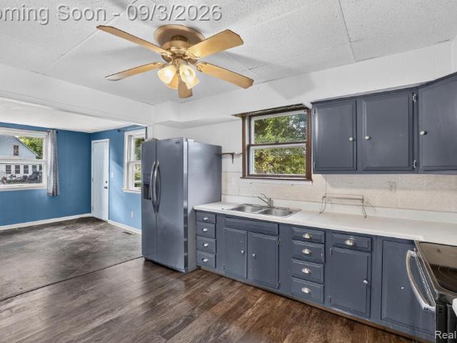 317 E Belle Avenue