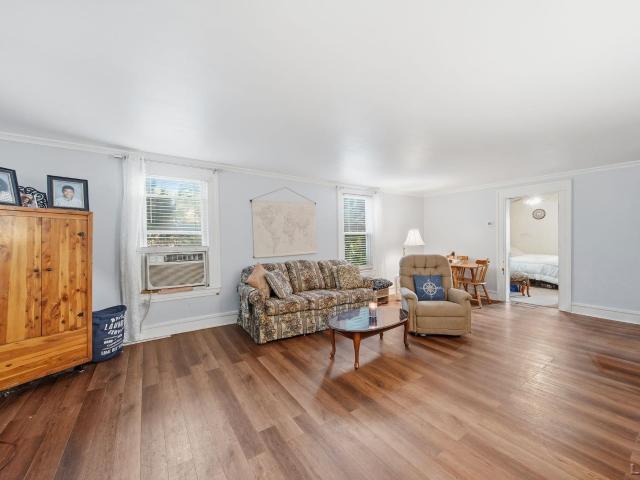 317 E Maple Avenue