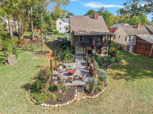 317 Oak Grove Avenue