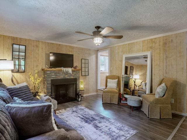 317 McDuff Ln