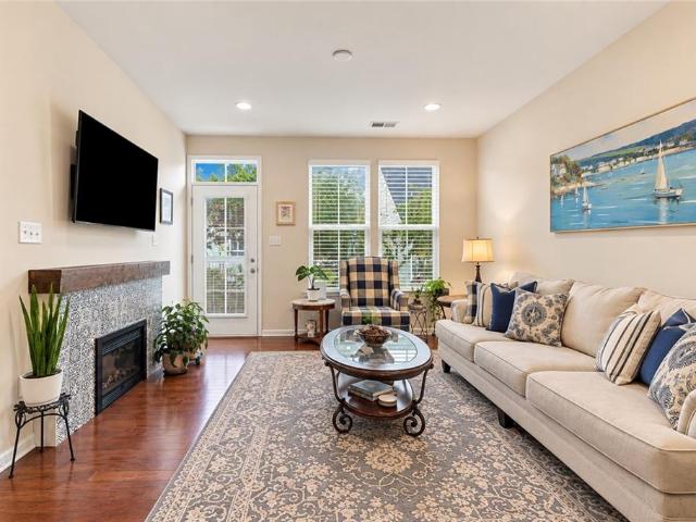 317 Mershon WAY