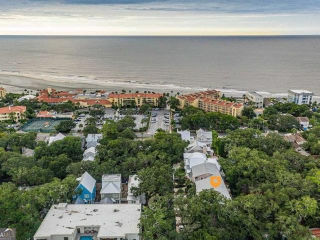 317 Neptune Rd, Saint Simons, GA 31522