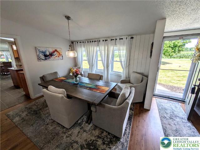 317 S Hokendauqua Drive