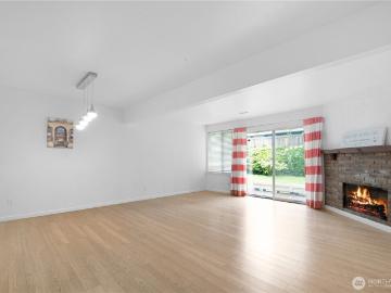 317 SW 112th Street # 303