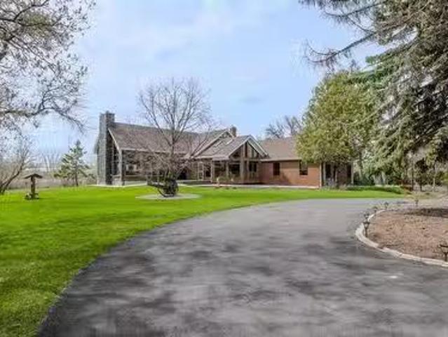 317 Pth 52 Highway W, Steinbach, MB, R5G 1M1 Luxury House fo.