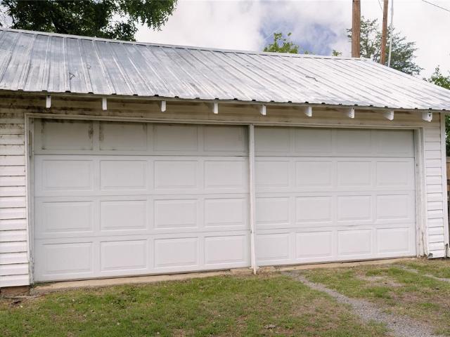 317 W 4th Street