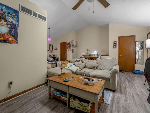 3187 Aqueduct Drive