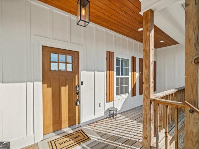 3182 Crow Road