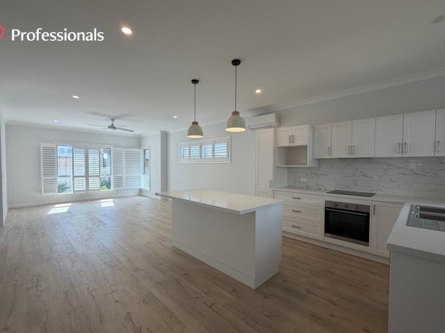 3/182 Kinghorne StreetNowra NSW 2541, Australia