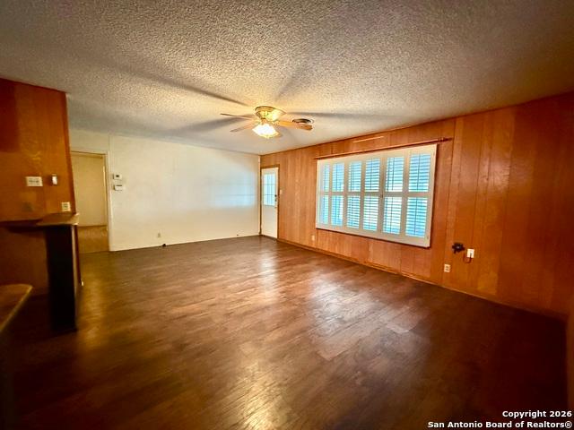 318 Cottonwood