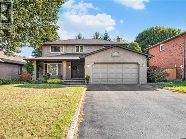 318 Cavendish Drive, Ancaster, ON, L9G 4T5 house for sale | Listing ID 40870 | Royal LePage