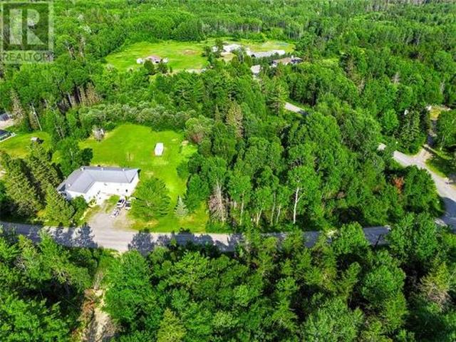 318 Chain Lake Road, Wahnapitae, ON, P0M 3C0 house for sale | Listing ID 2129 | Royal LePage