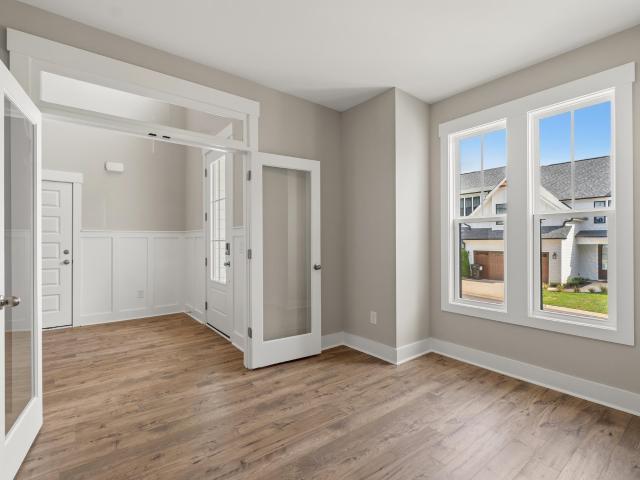 318 Breakwater Lane
