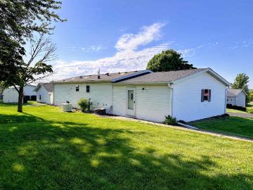 318 Breezy Pointe Loop