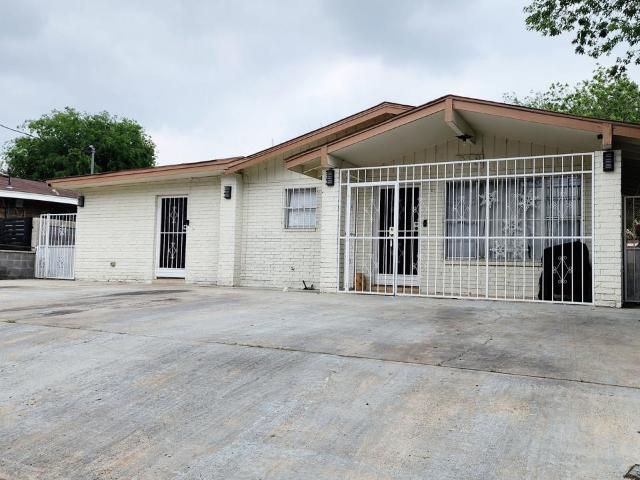 318 E Cherry Lane