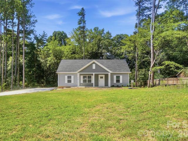 318 Honeywood Lane