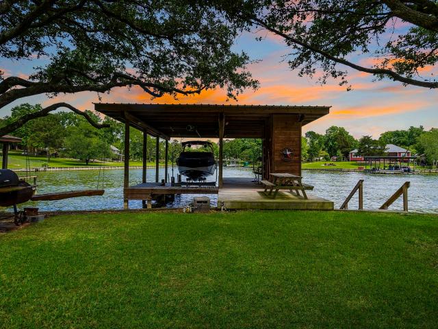 318 Harbor View Dr, Livingston, TX 77351 | MLS #26626
