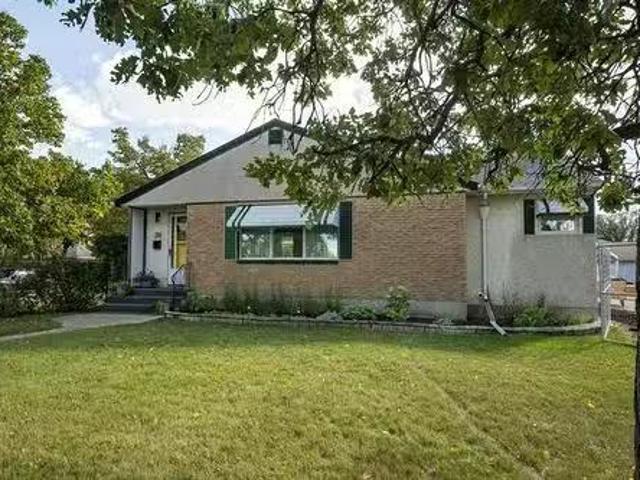 318 Lockwood St, Winnipeg, MB, R3N 1S4 house for sale Listi.