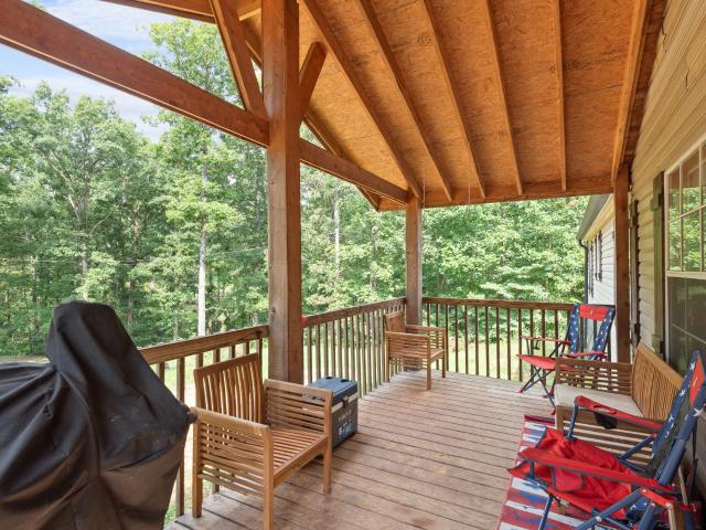 318 Lucas Ridge Ln