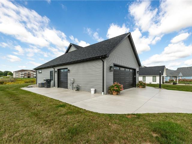 318 Nicklaus Ct
