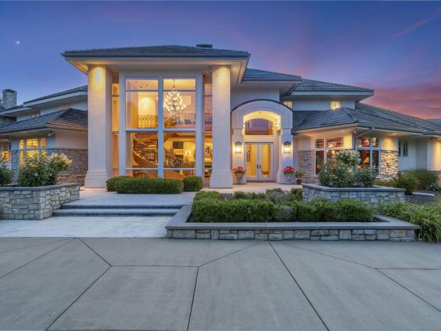 318 S Farm Road 193