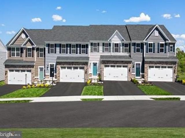 318 Pisa Ct, New Cumberland, PA 17070