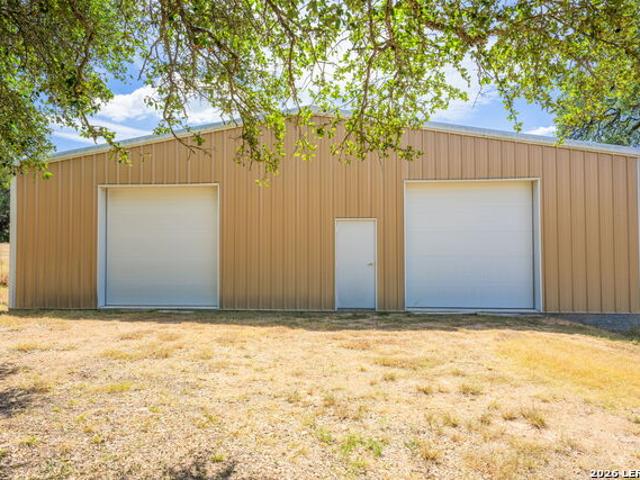 318 Rocky River Rd