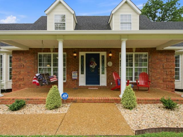 318 Walnut Ct