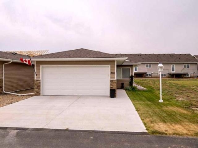 318 Whispering Way, Vulcan, AB, T0L 2B0 condo for sale | Listing ID A2342 | Royal LePage