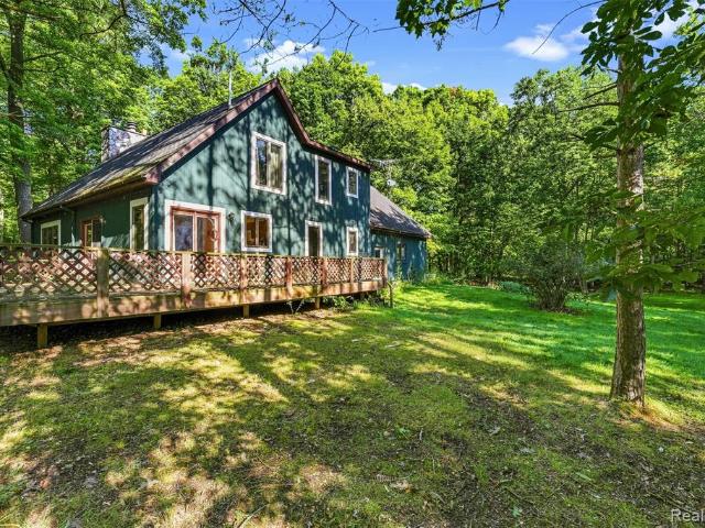 3195 Emery Lane