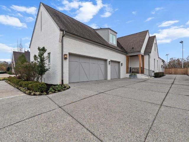 3197 chapel woods cv
