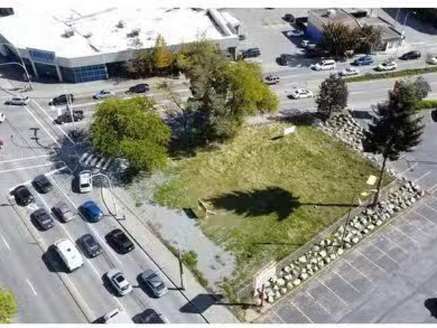 31992 South Fraser Way, Abbotsford, BC, V2T 1V6 vacant land.