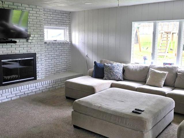 31901 Vine