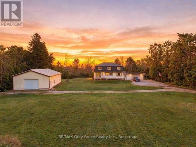 319065 Grey 1 Road, Georgian Bluffs, ON, N0H 1S0 house for sale | Listing ID X13783 | Royal LePage
