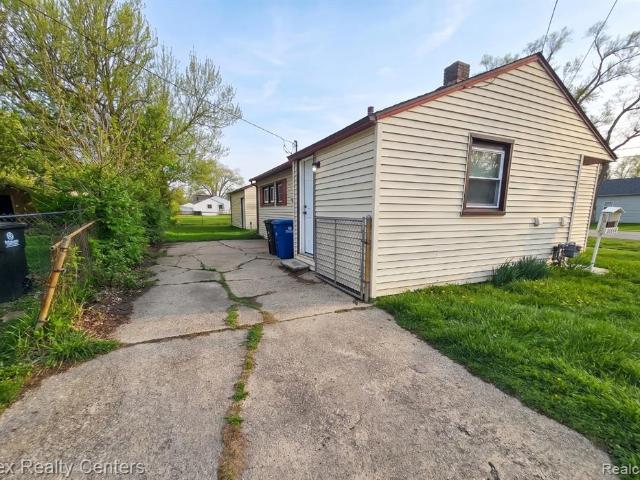 31939 Calhoun Court