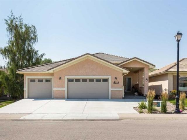 319 Canyon Boulevard West, Lethbridge, AB, T1J 6V2 house for sale | Listing ID A2333 | Royal LePage
