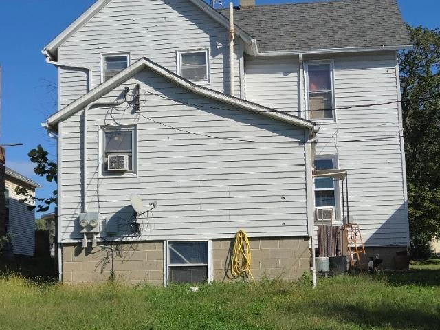 319 Grand Street S