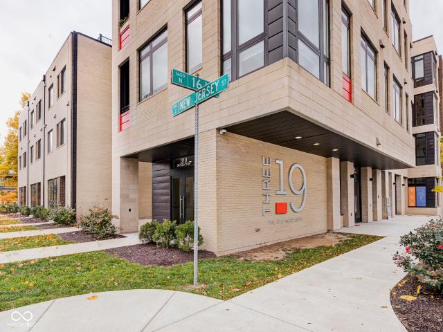 319 E 16th St, Unit 302, Indianapolis, IN 46202 | MLS #22024
