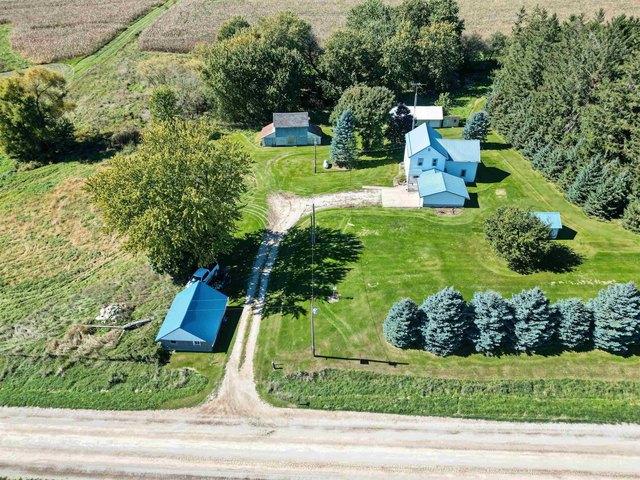 319 Four Corners Rd SE, Waukon, IA 52172