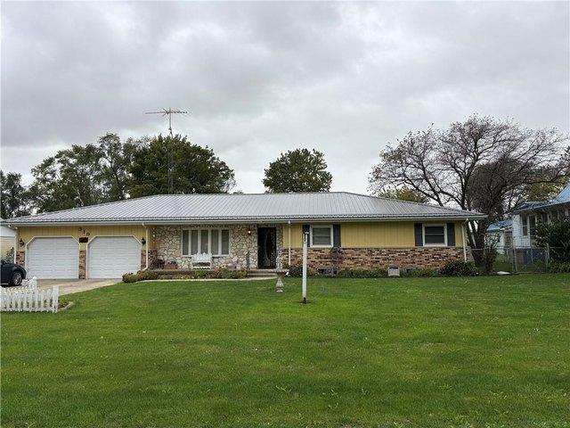 319 N Ninth Ave, Hoopeston, IL 60942