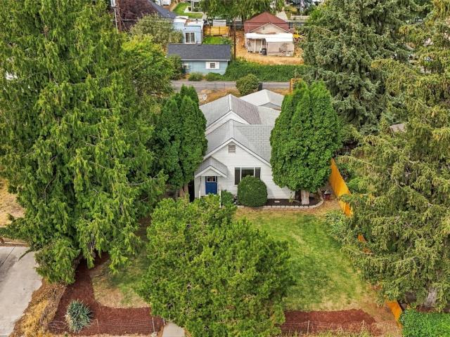 319 NW C St