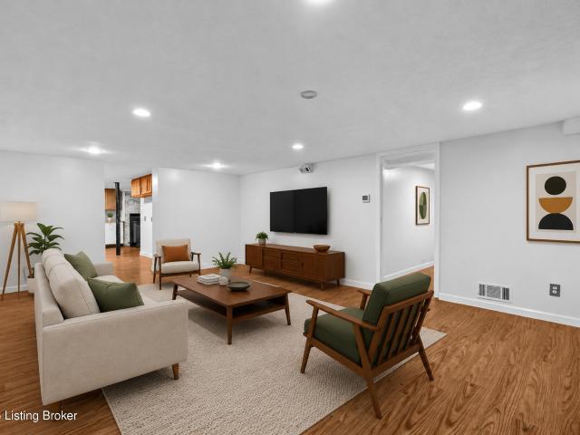 319 S Ewing Ave APT 3