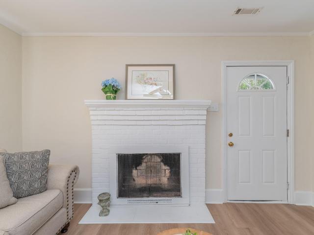 319 Solann Street SE
