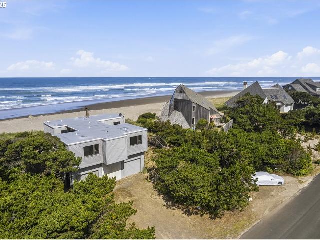 319 Salishan DR
