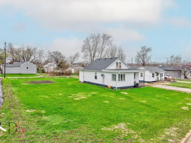 319 Railroad Avenue